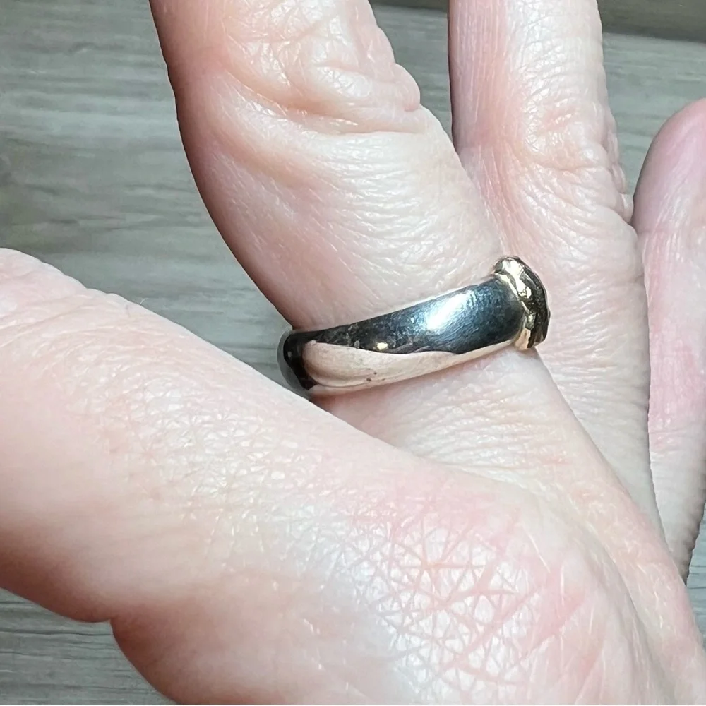 Vintage Artisan Handmade Sterling Silver & Gold Accented Ring, Size 7.5 - Picture 7 of 8